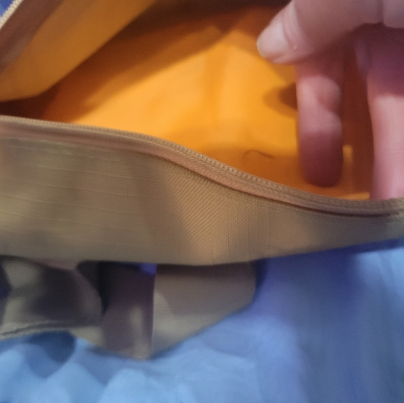 Adidas fanny pack/ side bag - Picture 5 of 5